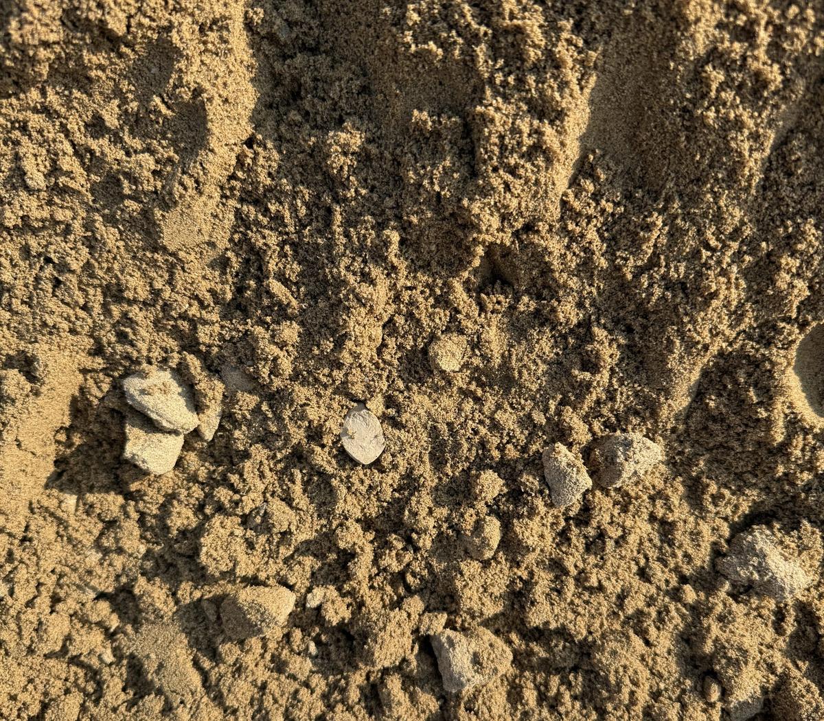 Sand material